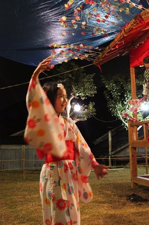 瑞応の盆踊りの様子